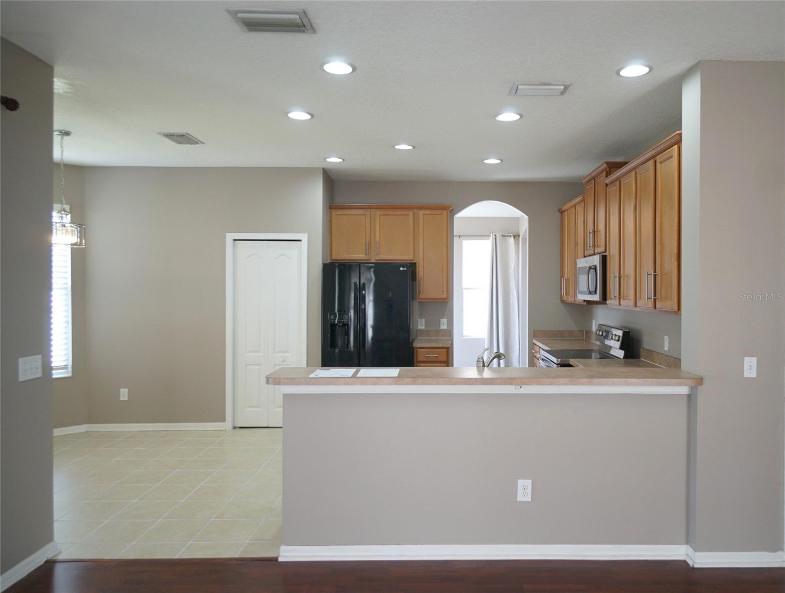 8718 SANDY PLAINS DR — photo 6