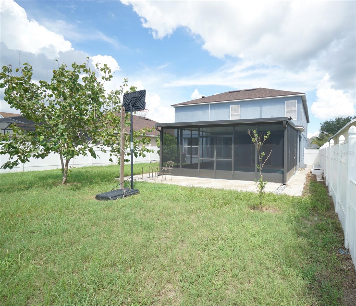 8718 SANDY PLAINS DR — photo 32