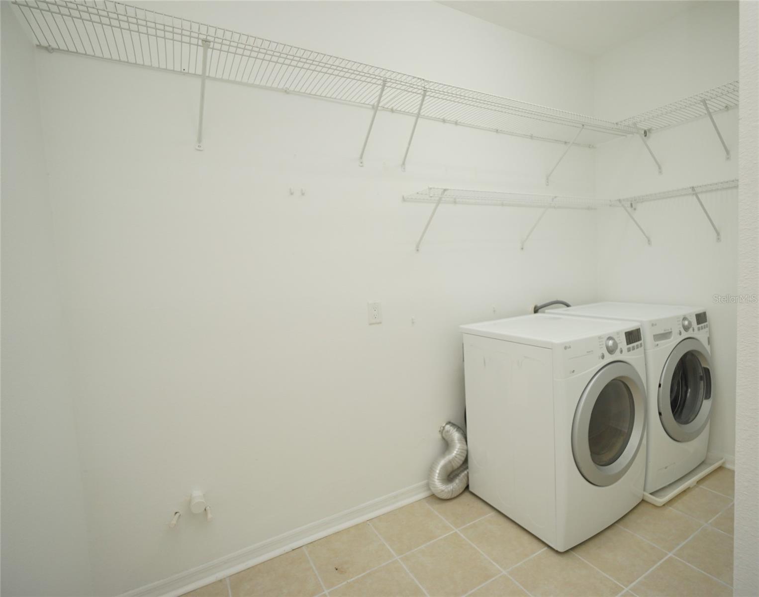 8718 SANDY PLAINS DR — photo 12