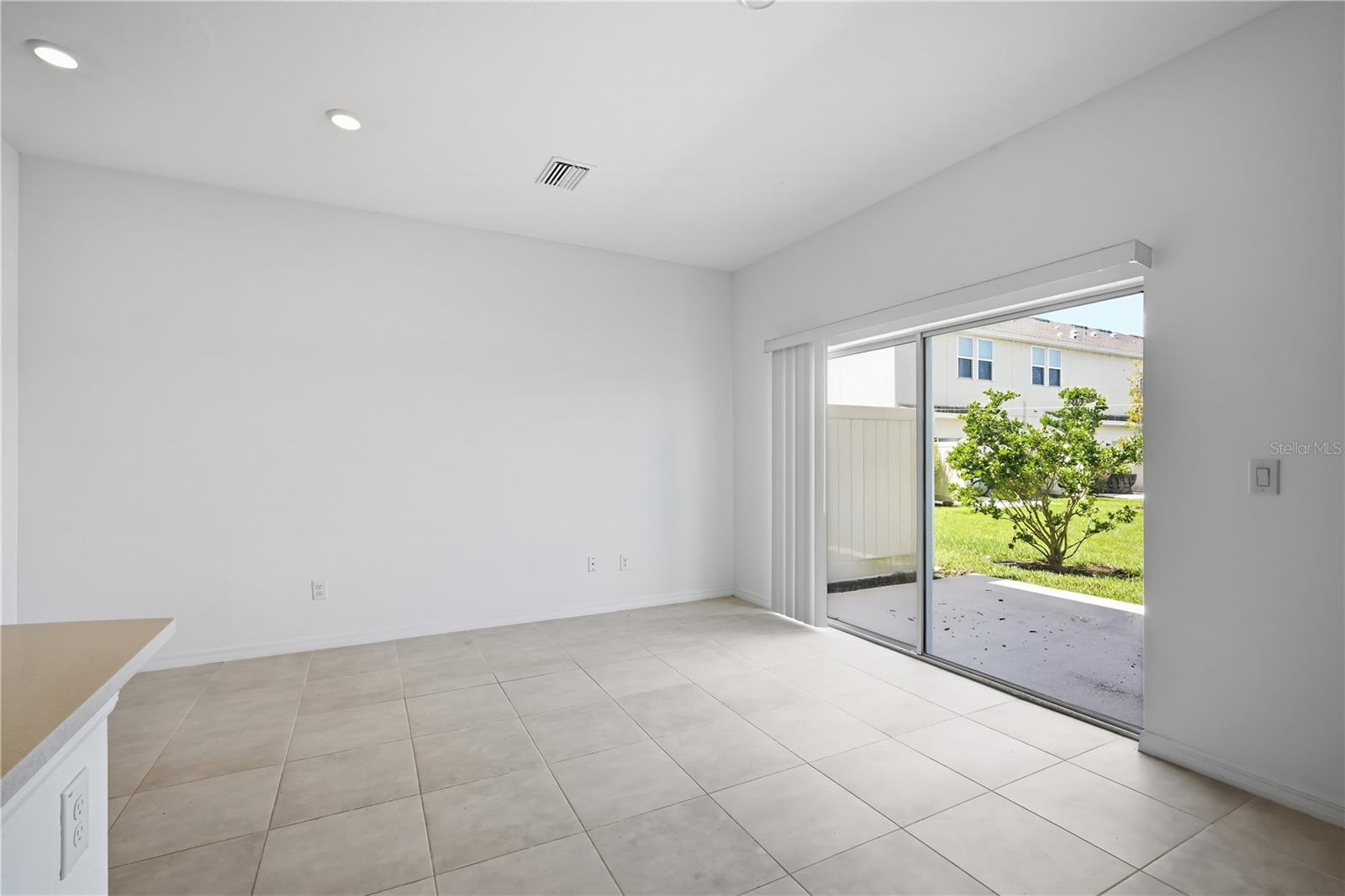 2365 PARAVANE WAY — photo 7