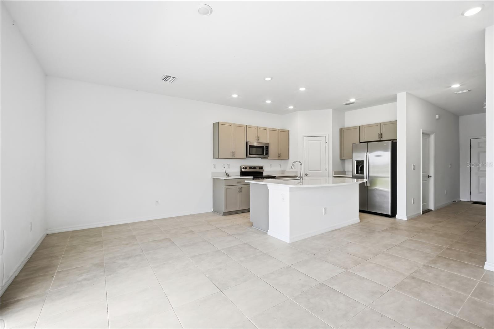 2365 PARAVANE WAY — photo 9