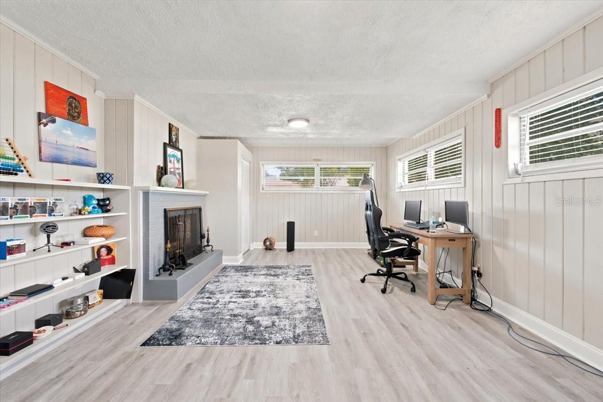 3002 W MARLIN AVE — photo 15