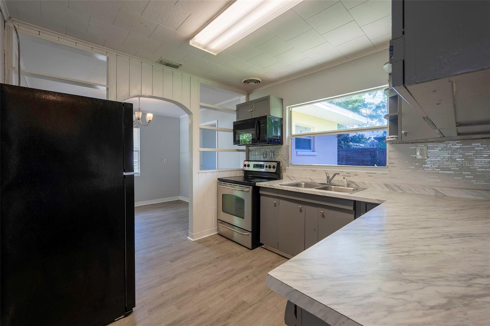 5136 STUDIO DR — photo 38