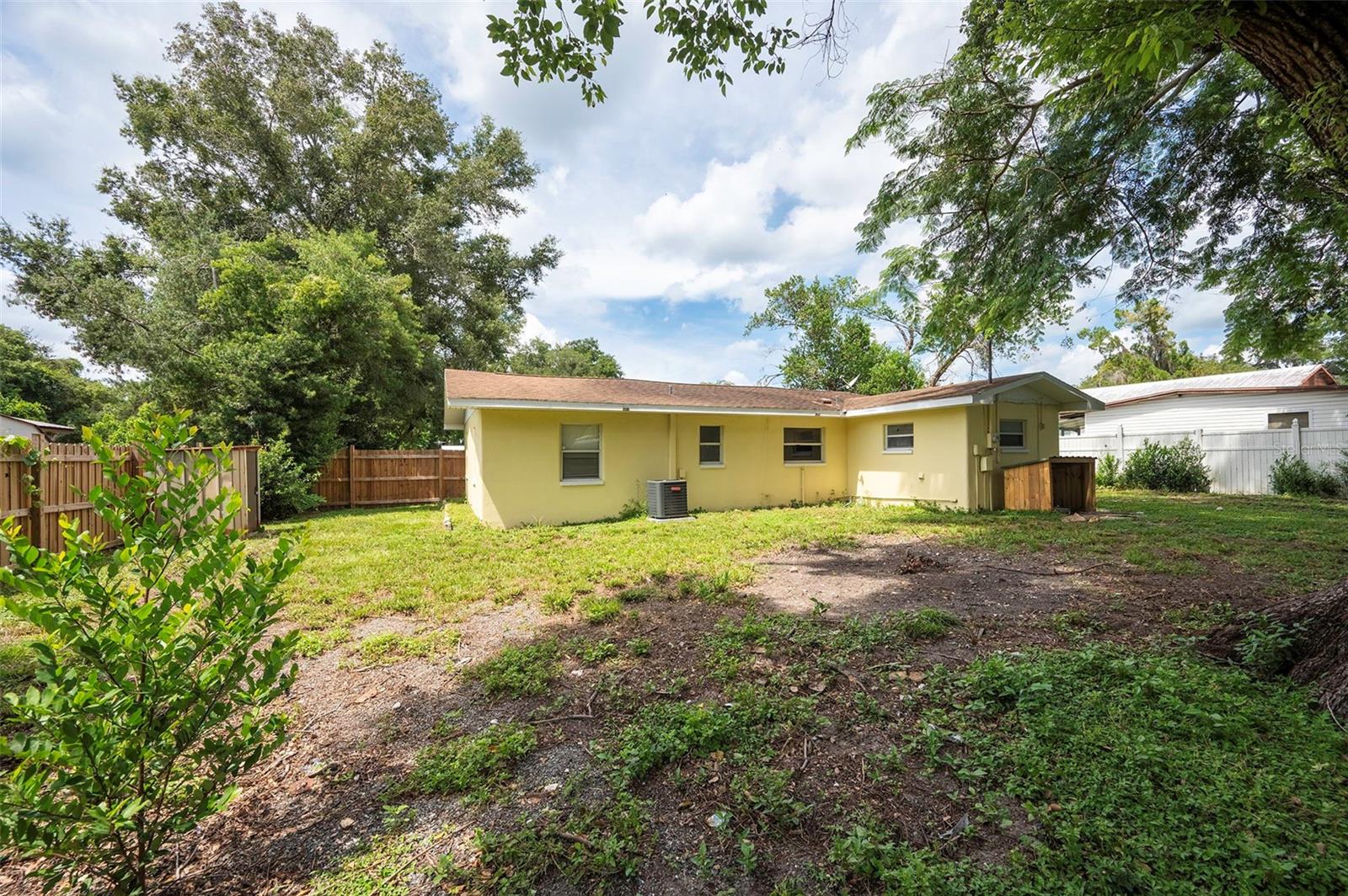 5136 STUDIO DR — photo 29