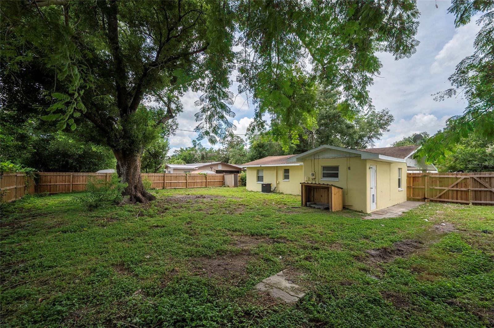 5136 STUDIO DR — photo 6