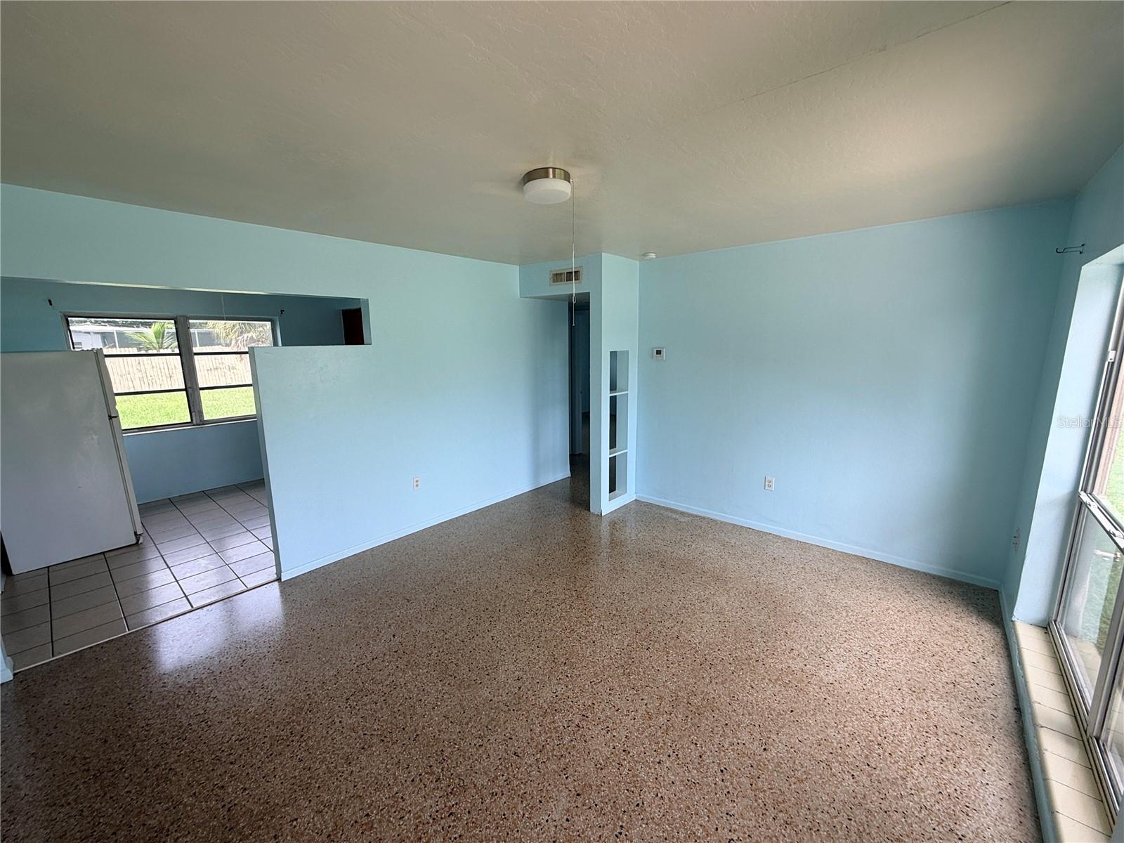 5227 TANGERINE DR — photo 3