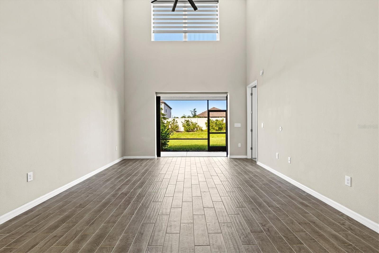 15233 SHADY PALMS LN — photo 22
