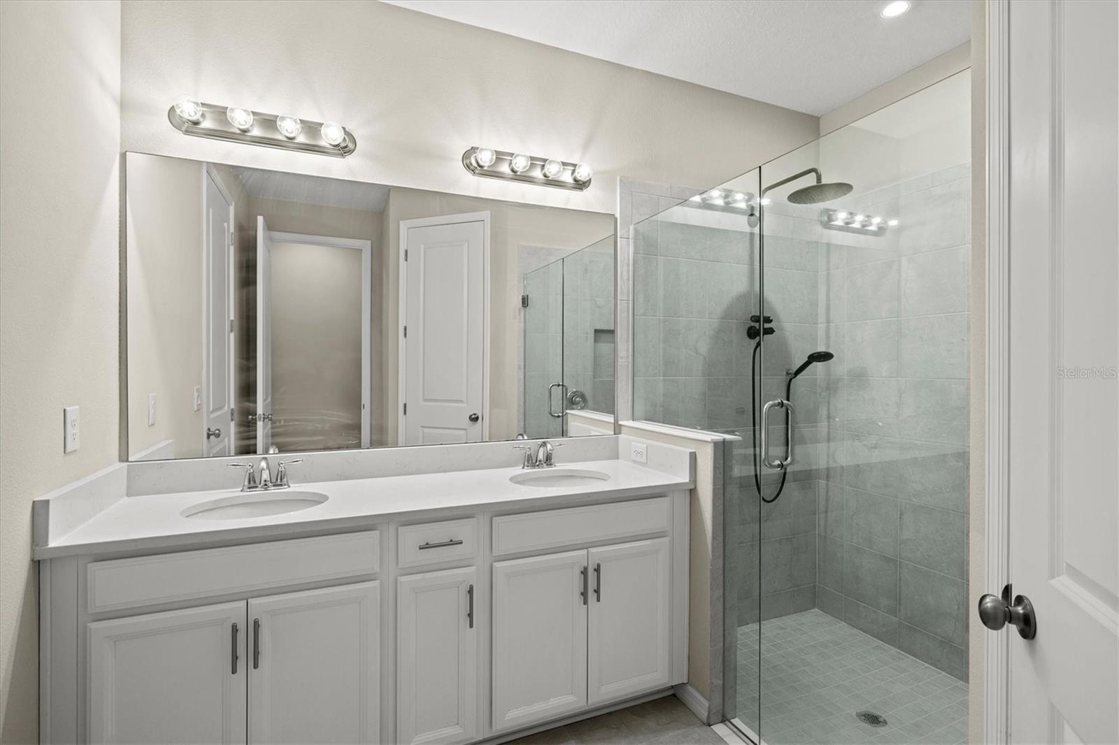 15233 SHADY PALMS LN — photo 26