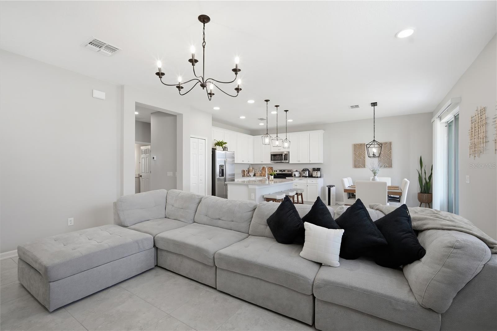 2633 SUNNY PEBBLE LOOP — photo 8