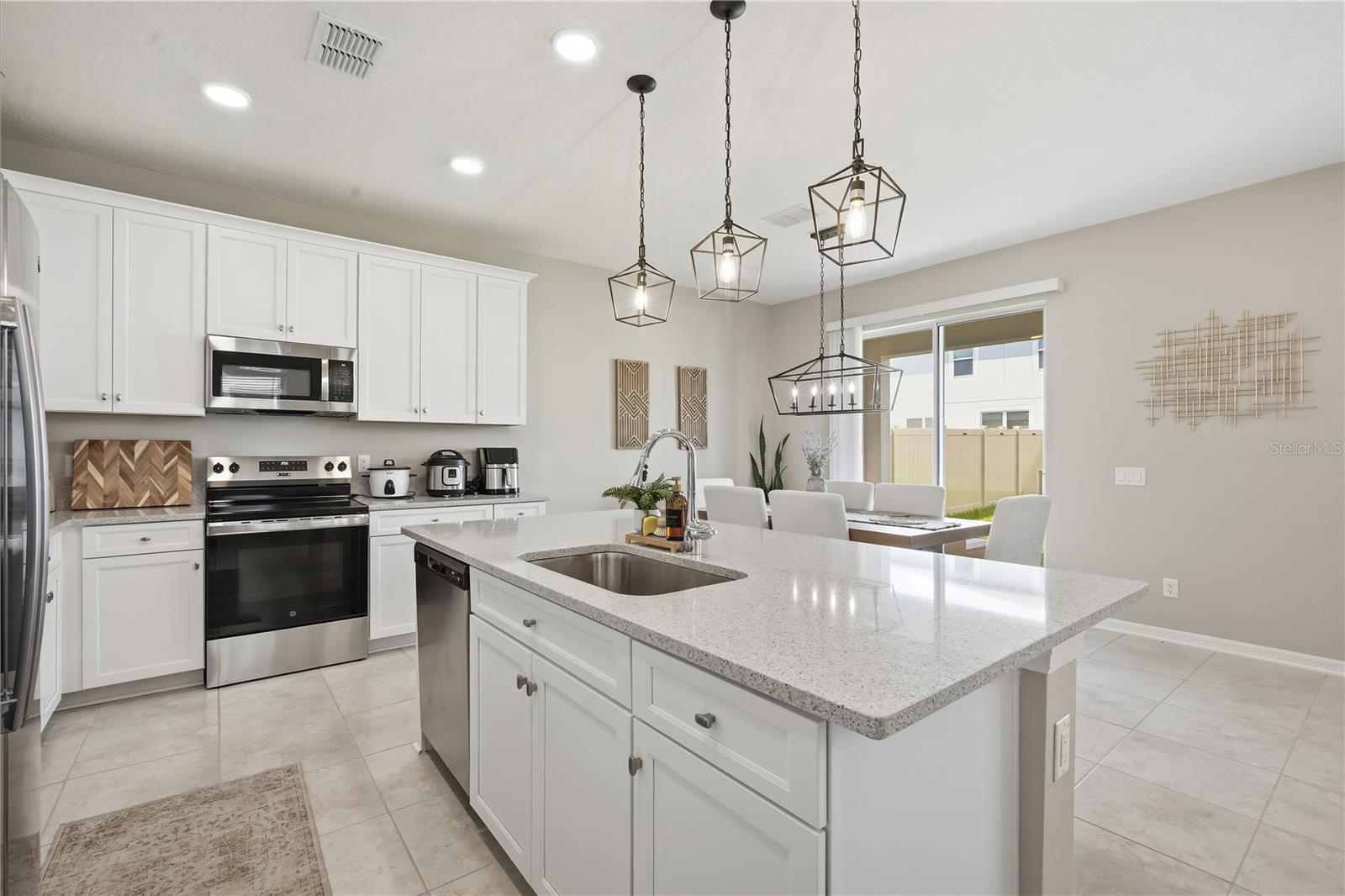 2633 SUNNY PEBBLE LOOP — photo 9