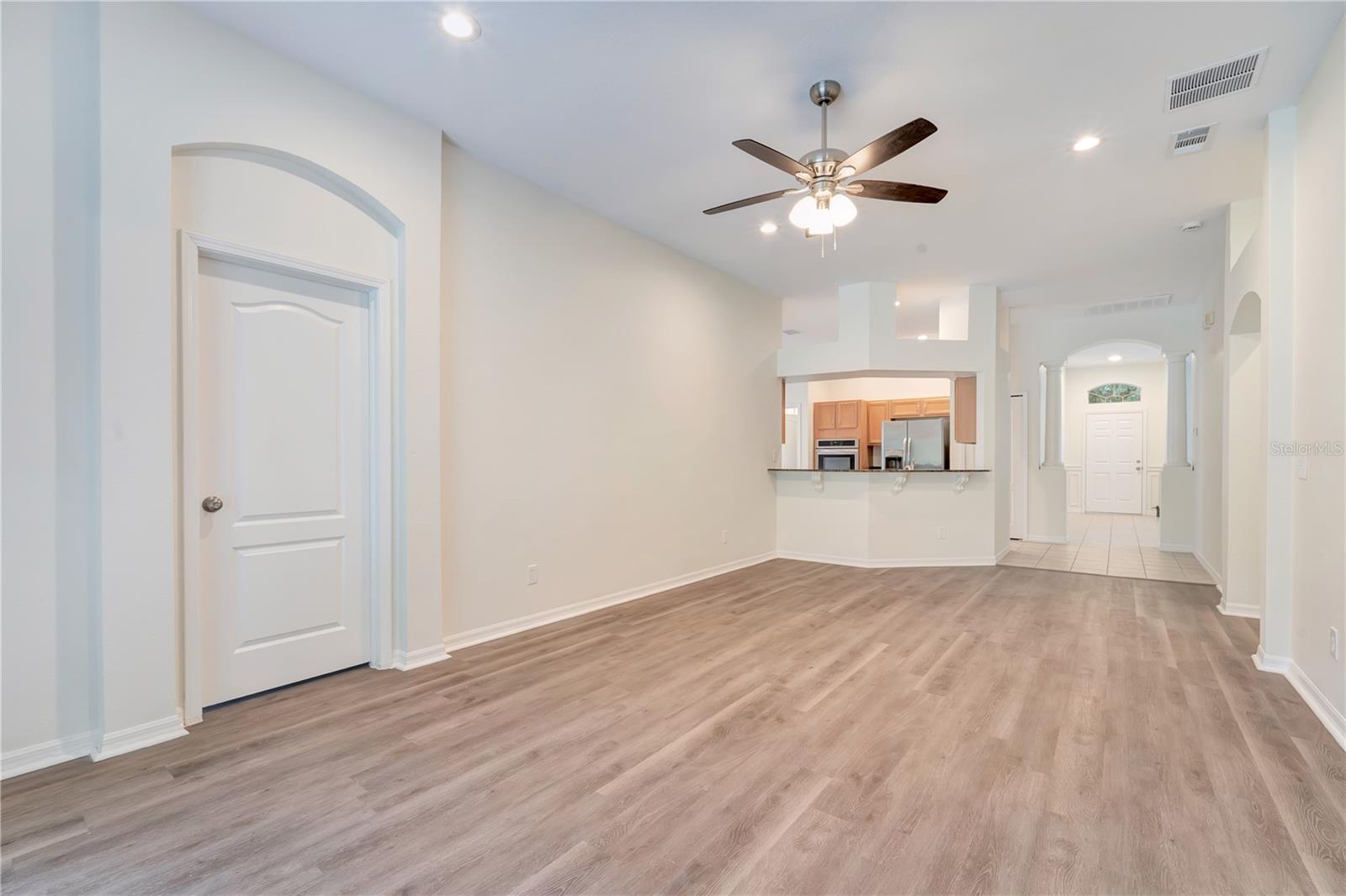 7752 BLUE SPRING DR — photo 4