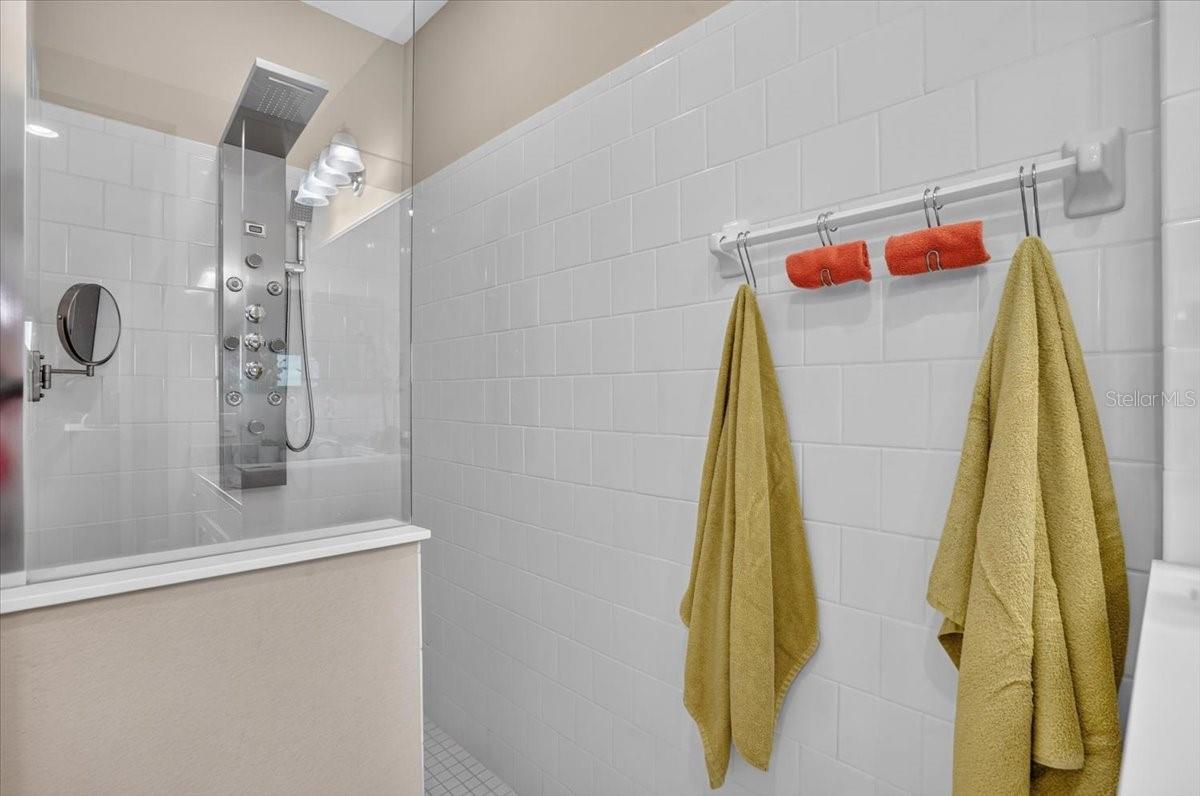 11241 MCDERMOTT CT — photo 40