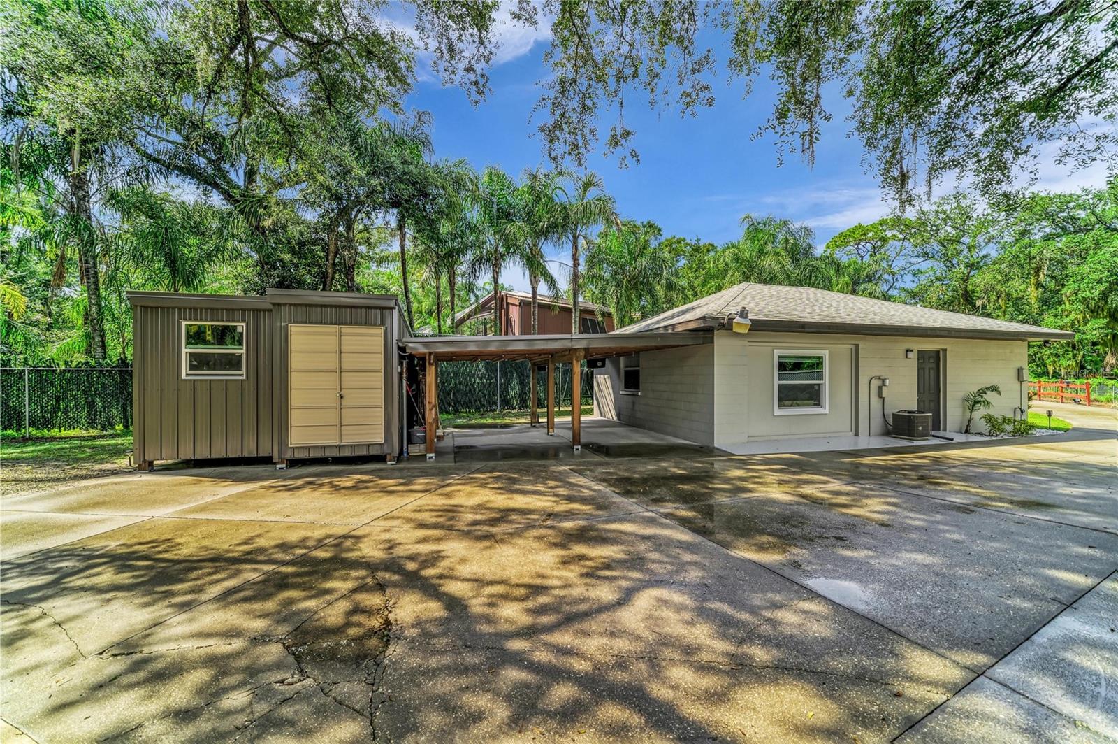 5005 10TH LN E — photo 77