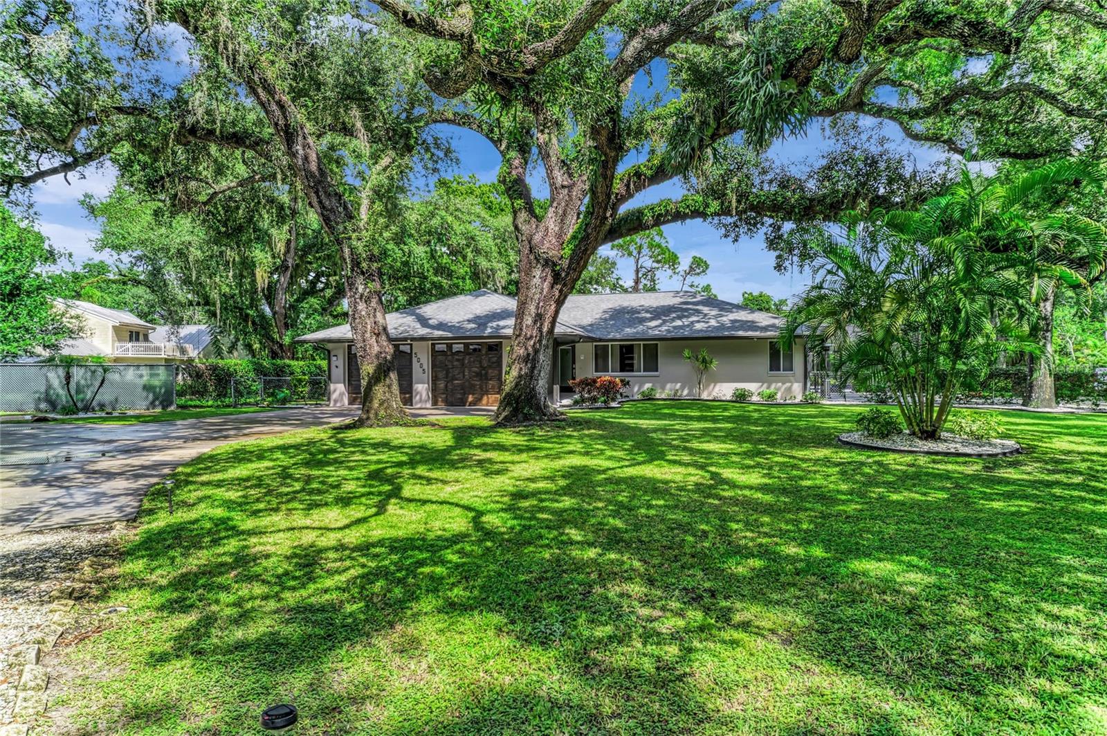 5005 10TH LN E — photo 12