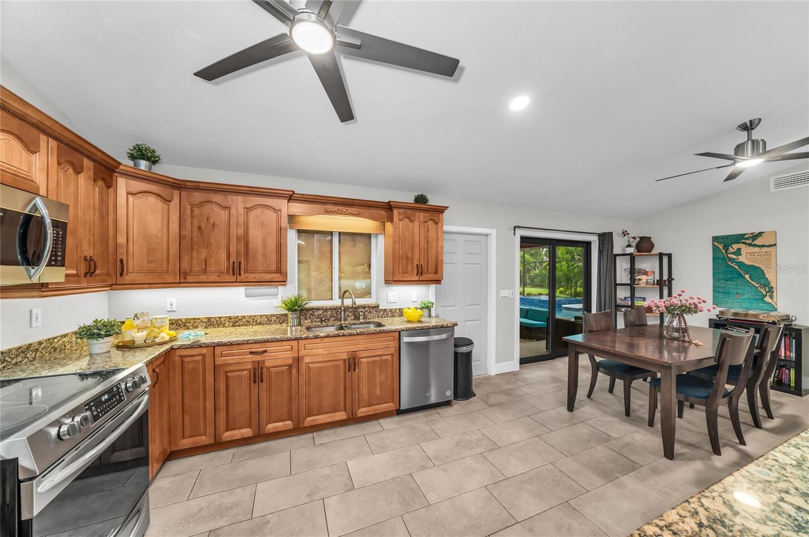 5005 10TH LN E — photo 24