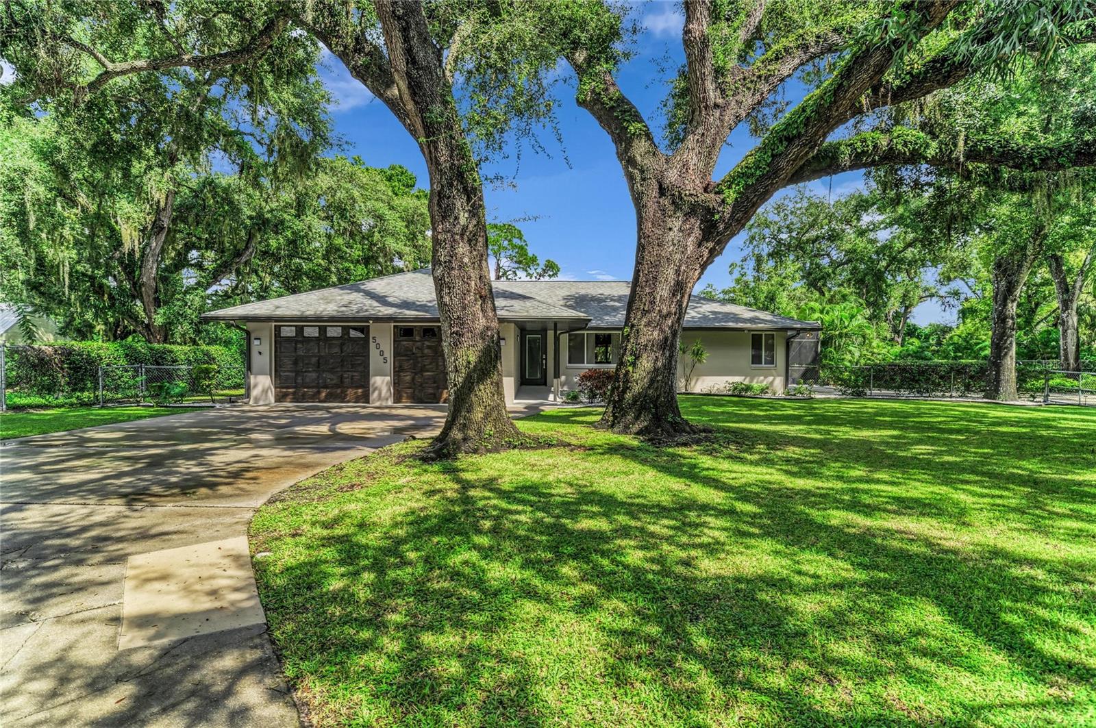 5005 10TH LN E — photo 11