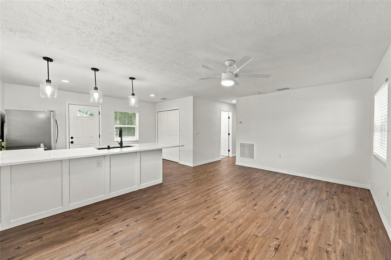 110 S FOREST ST — photo 5