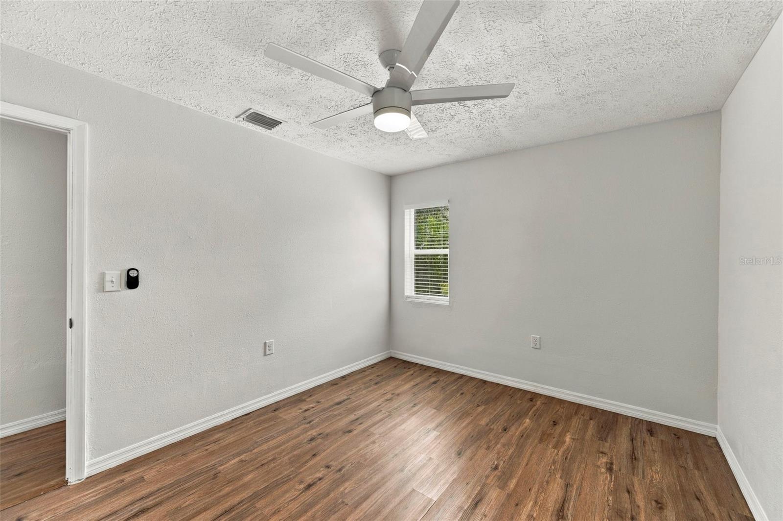110 S FOREST ST — photo 8