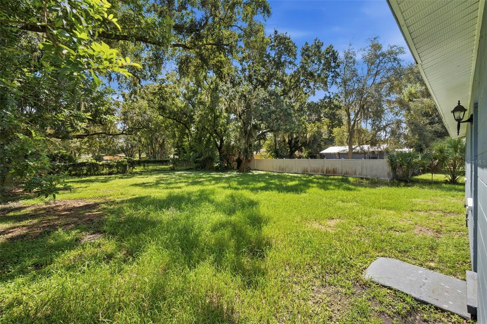 110 S FOREST ST — photo 17