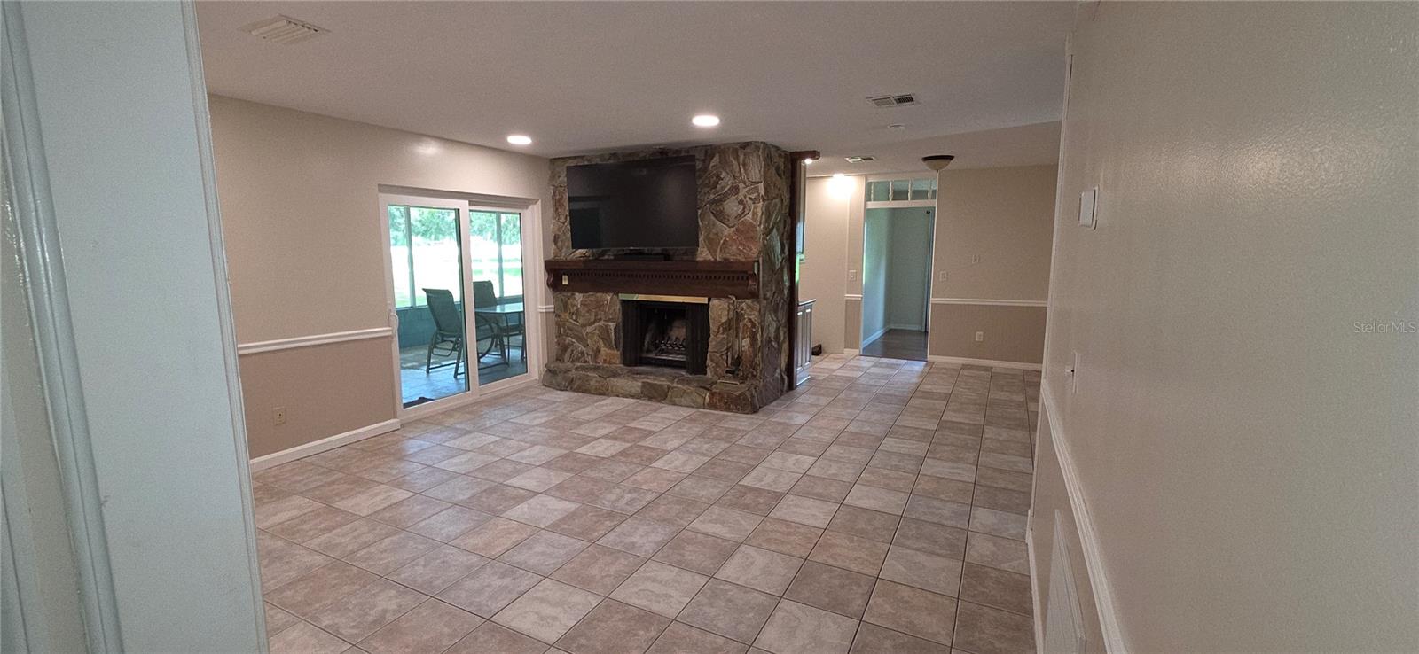 22011 DARLEY PL — photo 11