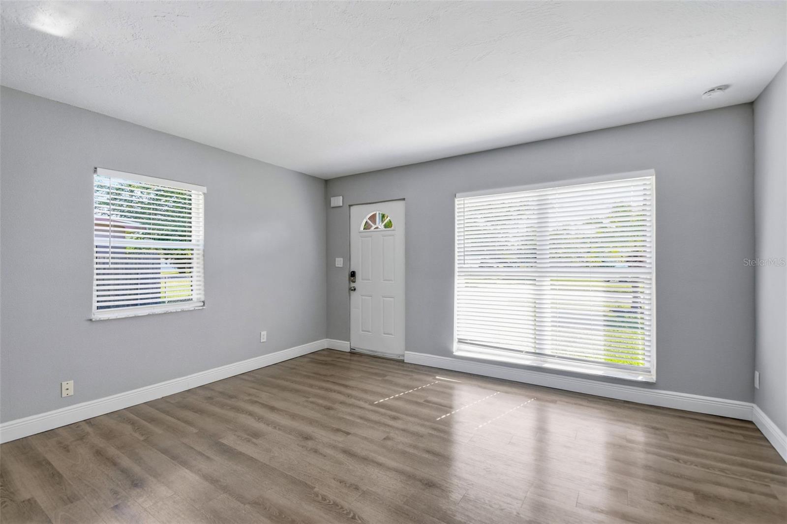 4359 NEPTUNE DR SE — photo 11