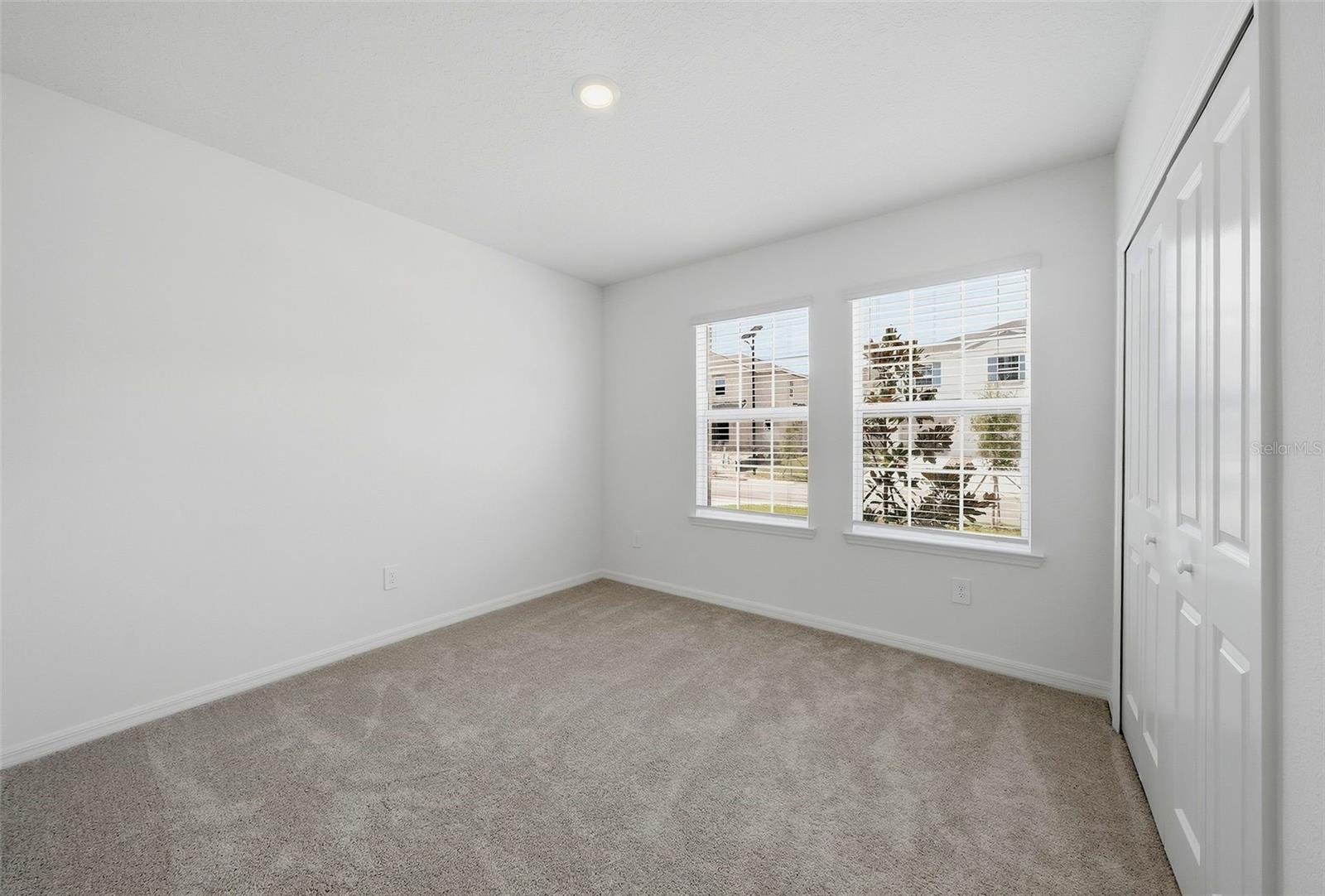 9820 FEASTER DR — photo 20