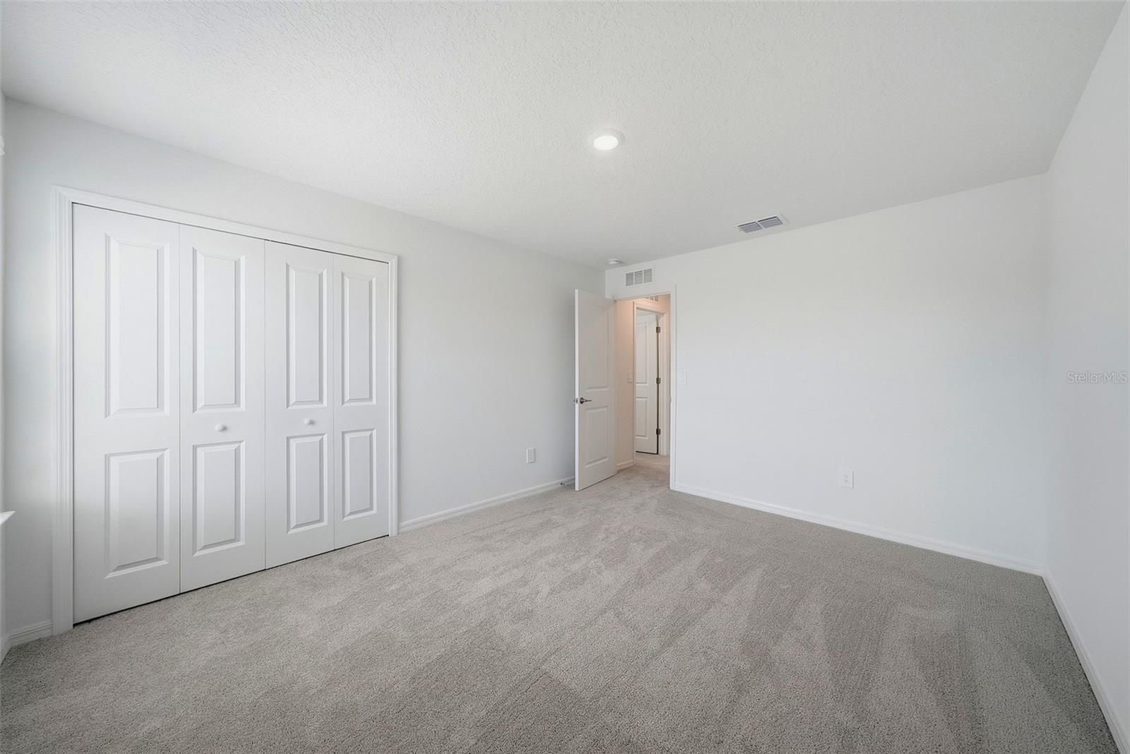 9820 FEASTER DR — photo 29