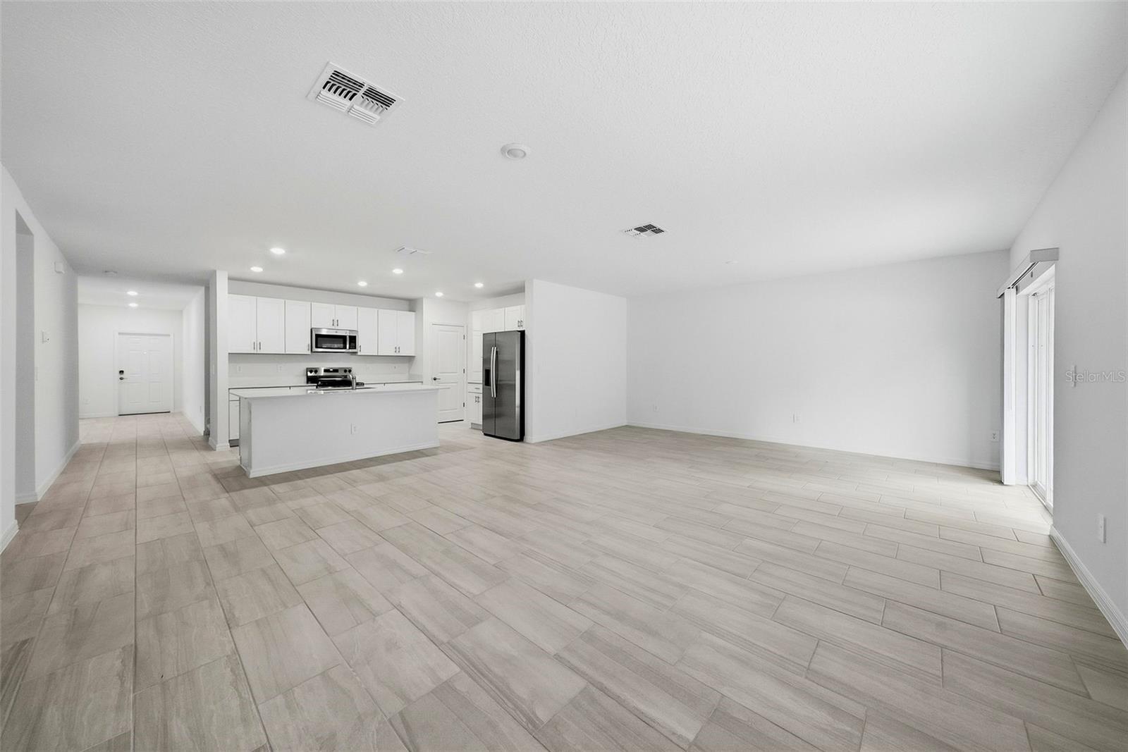 9820 FEASTER DR — photo 12