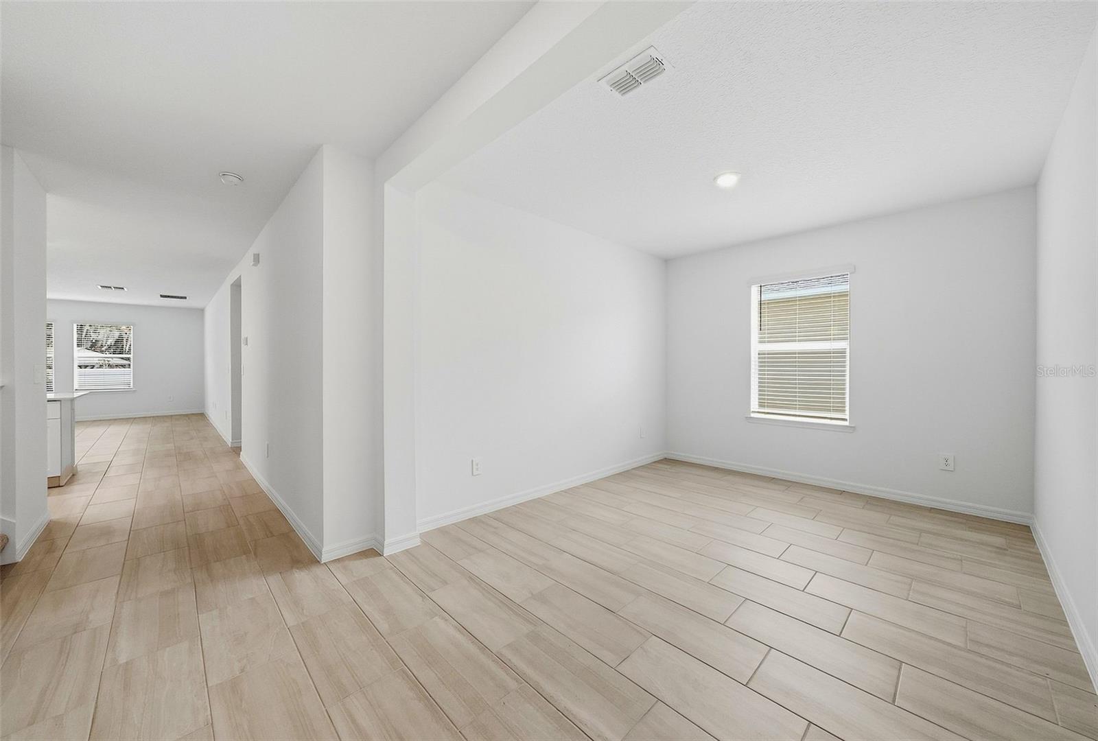 9820 FEASTER DR — photo 13