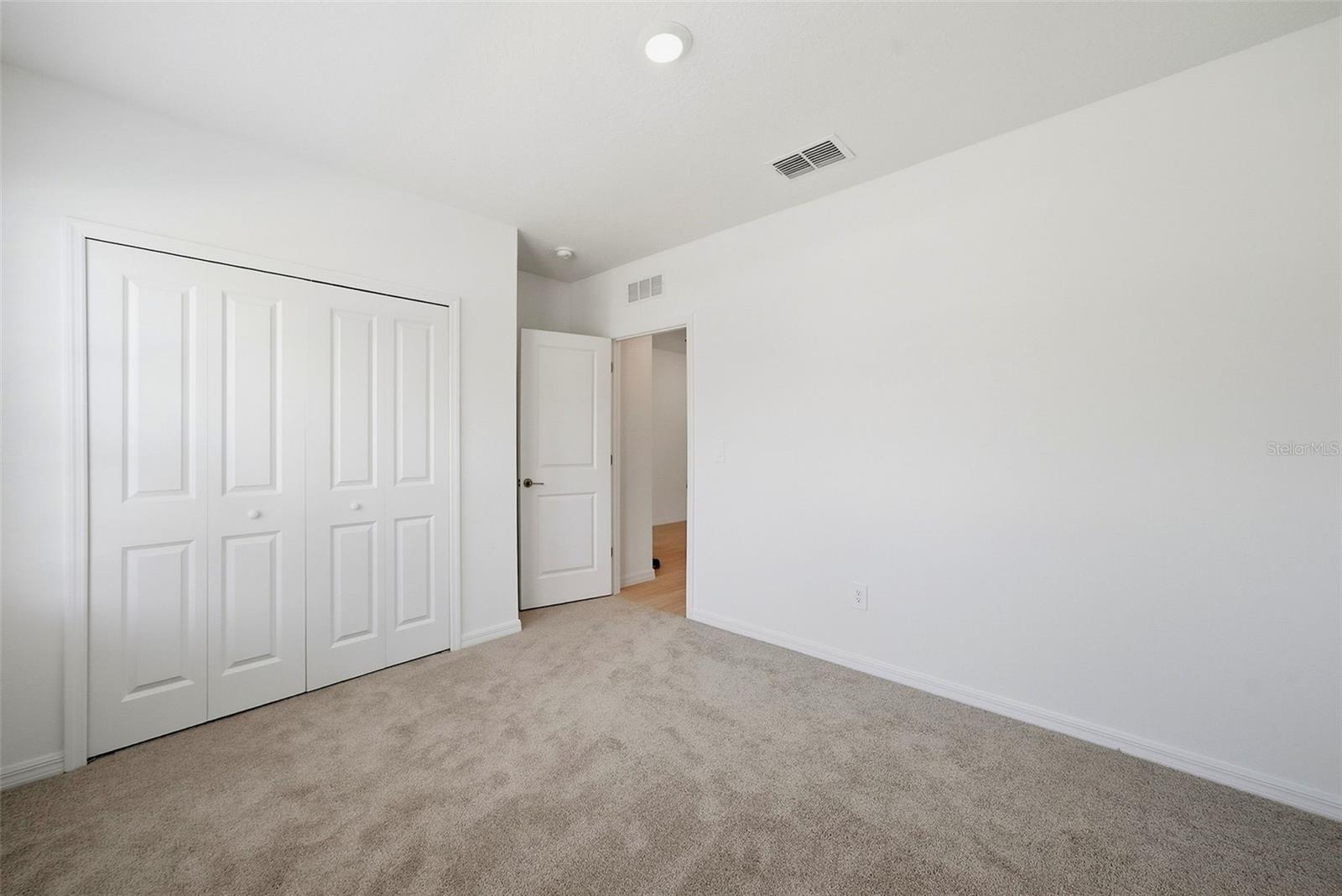 9820 FEASTER DR — photo 21