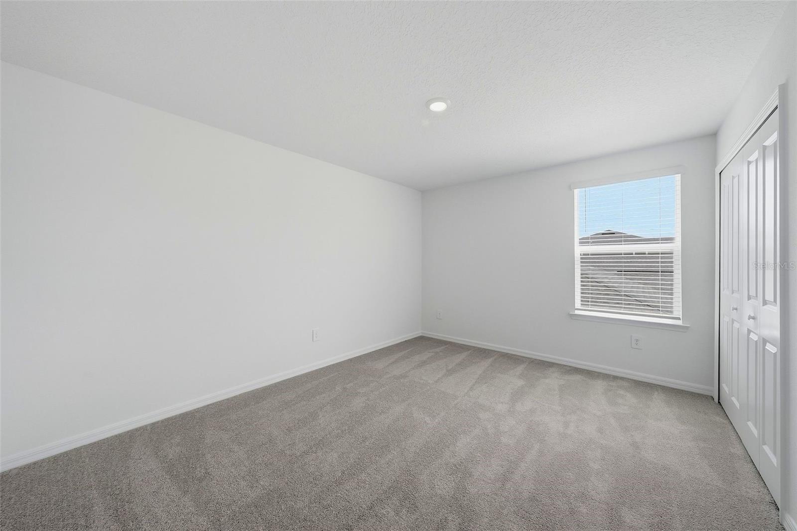9820 FEASTER DR — photo 28