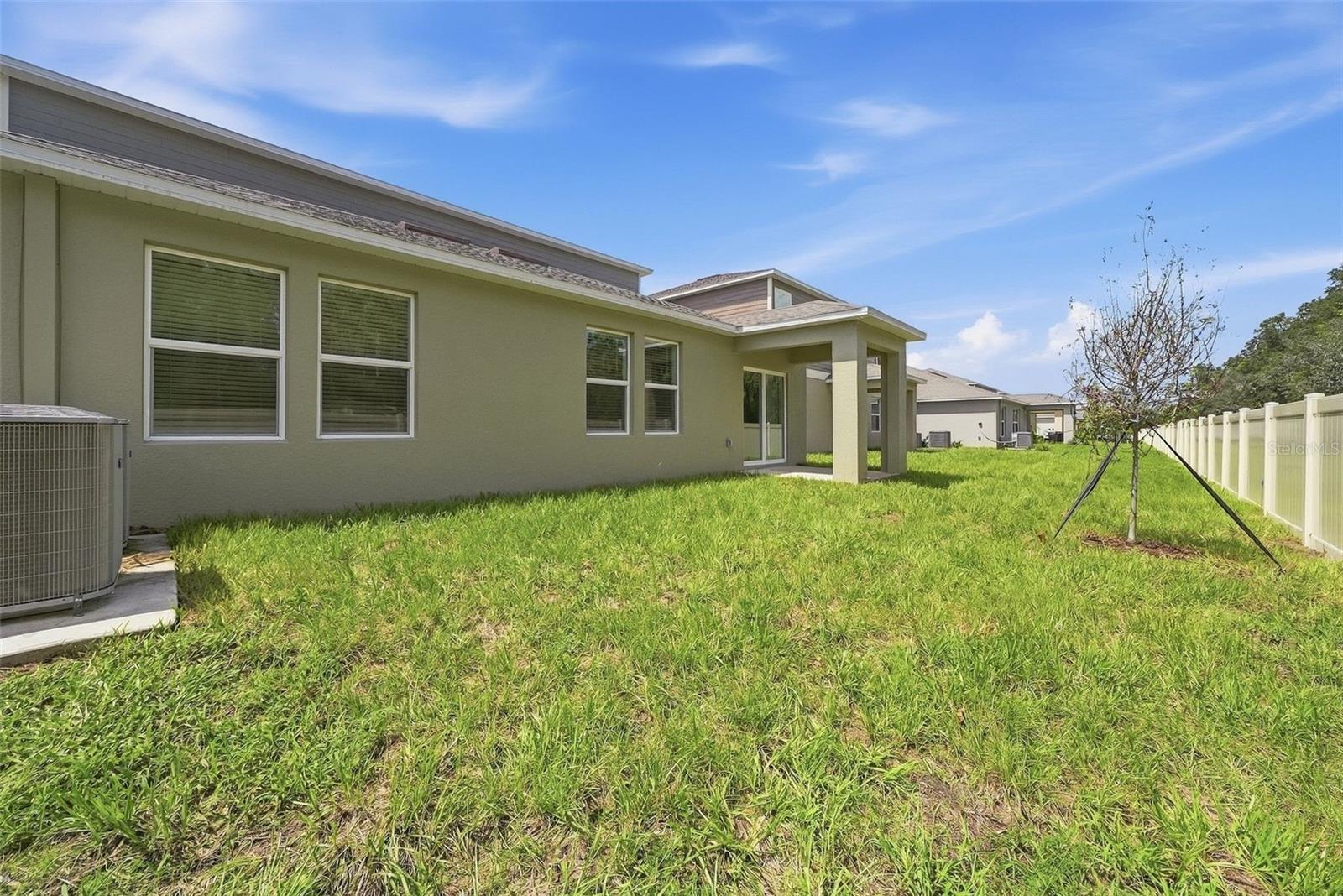 9820 FEASTER DR — photo 38