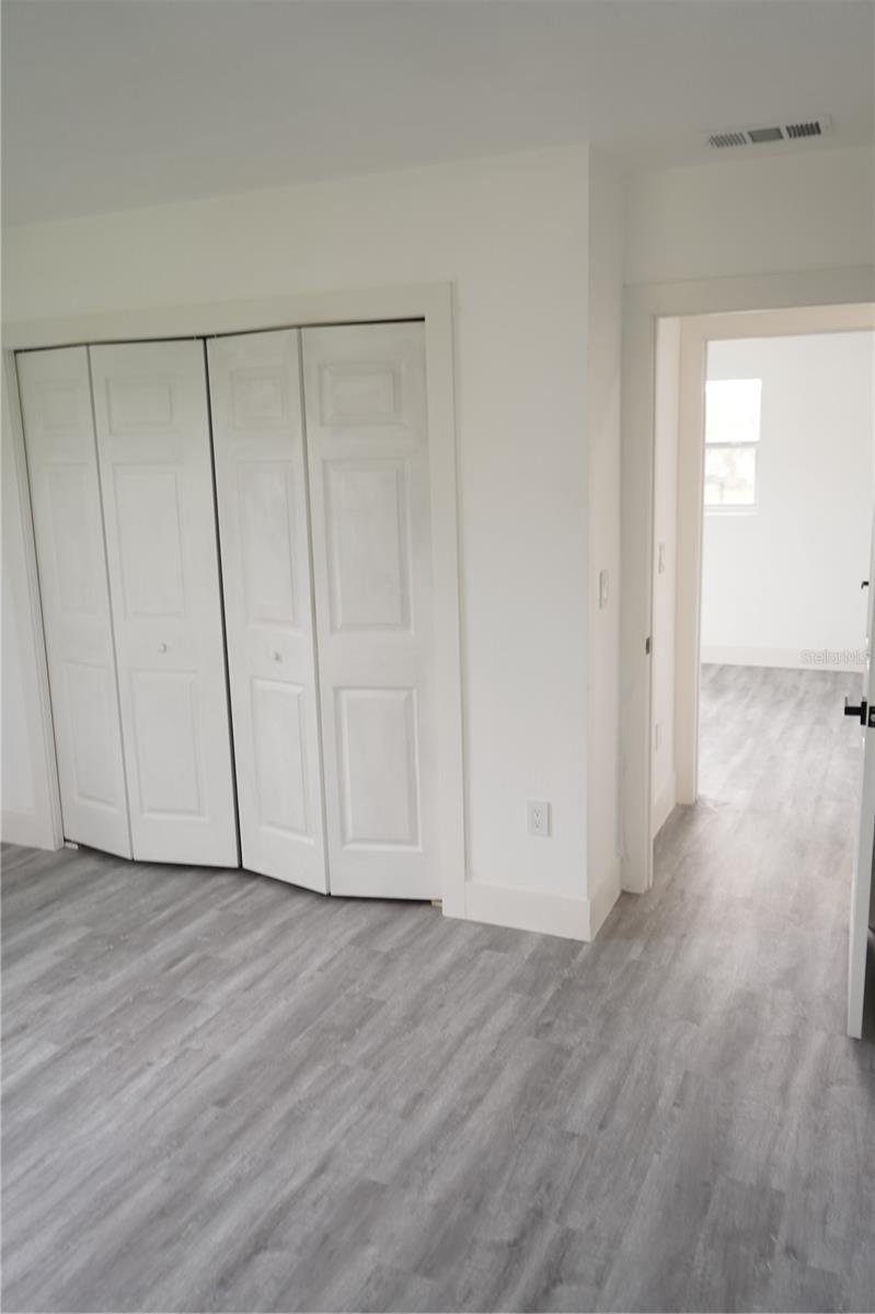311 COUNTRY CLUB DR — photo 39