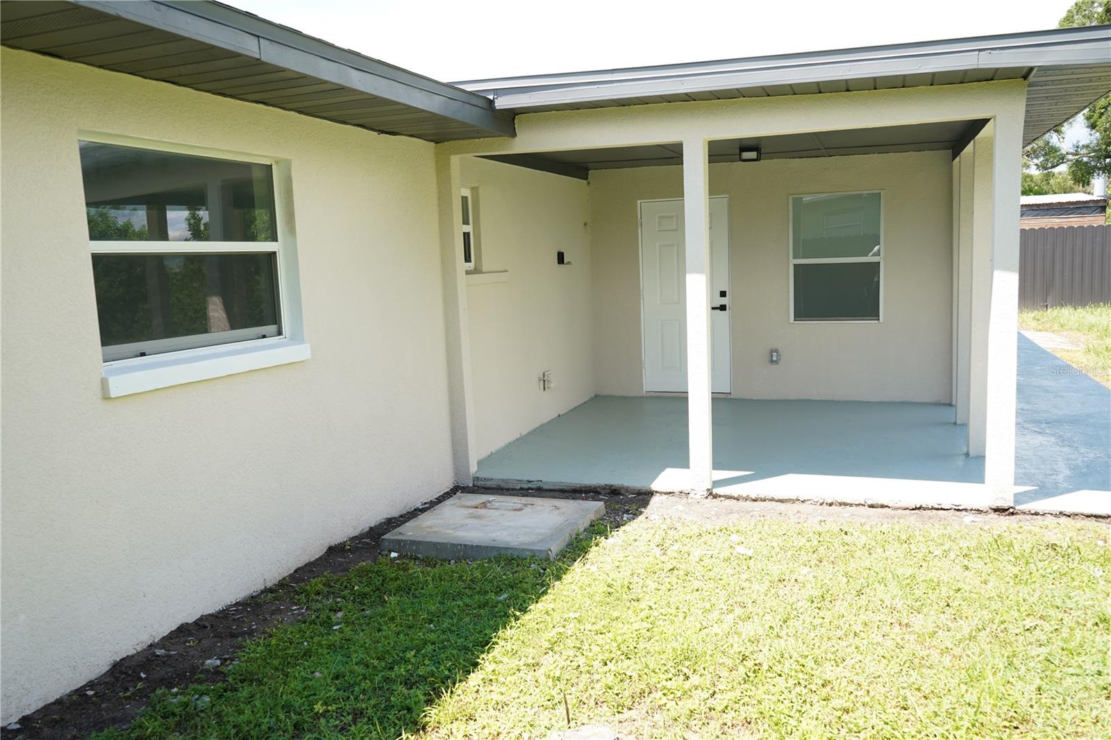 311 COUNTRY CLUB DR — photo 8