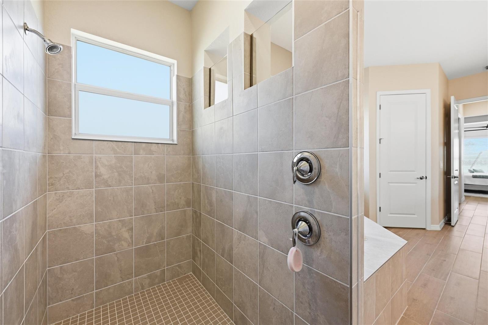 17235 ALBATROSS RD — photo 39