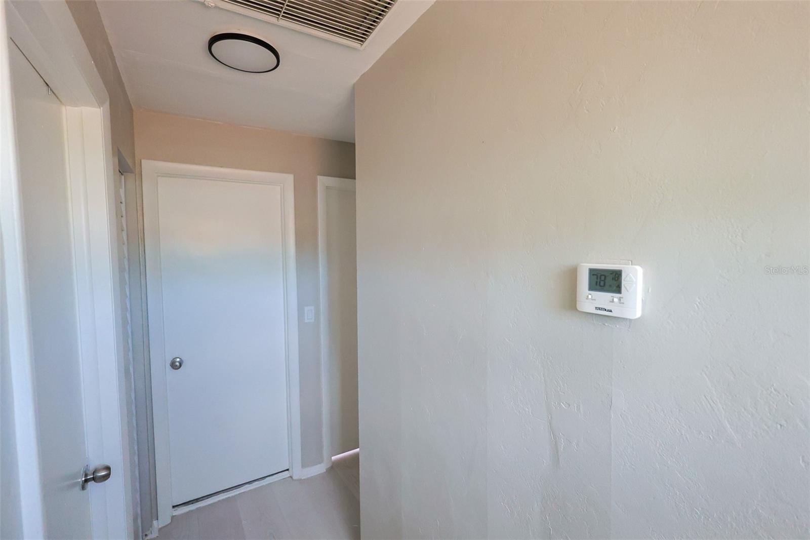 1423 MAPLE ST SW — photo 24