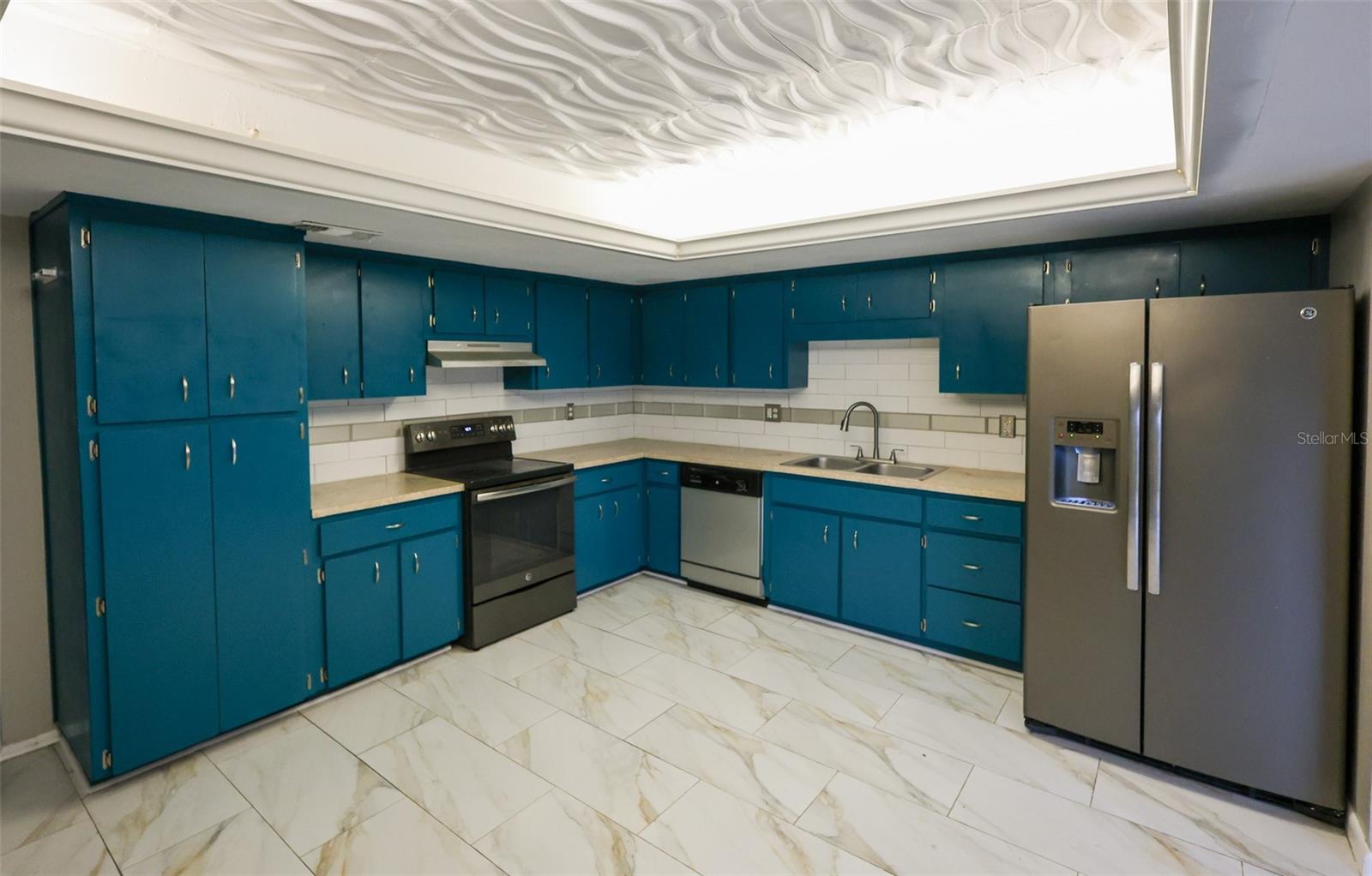 1423 MAPLE ST SW — photo 4