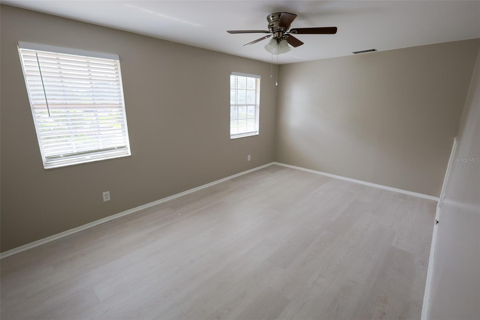 1423 MAPLE ST SW — photo 16