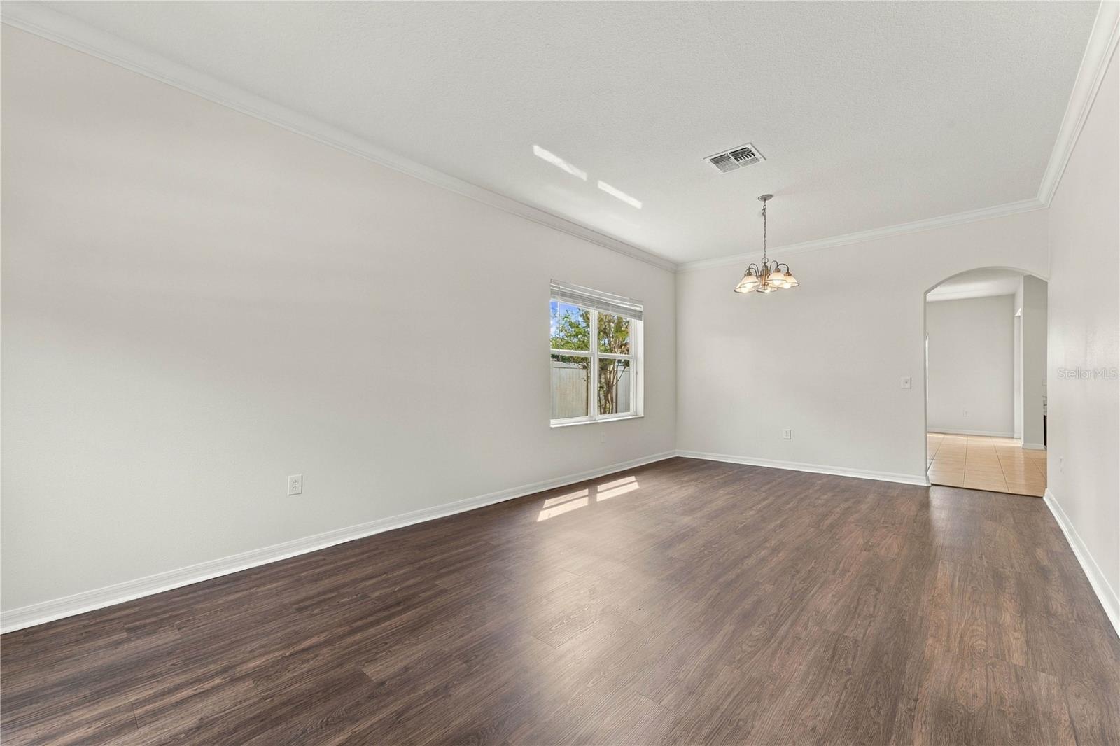 3247 CHESSINGTON DR — photo 3