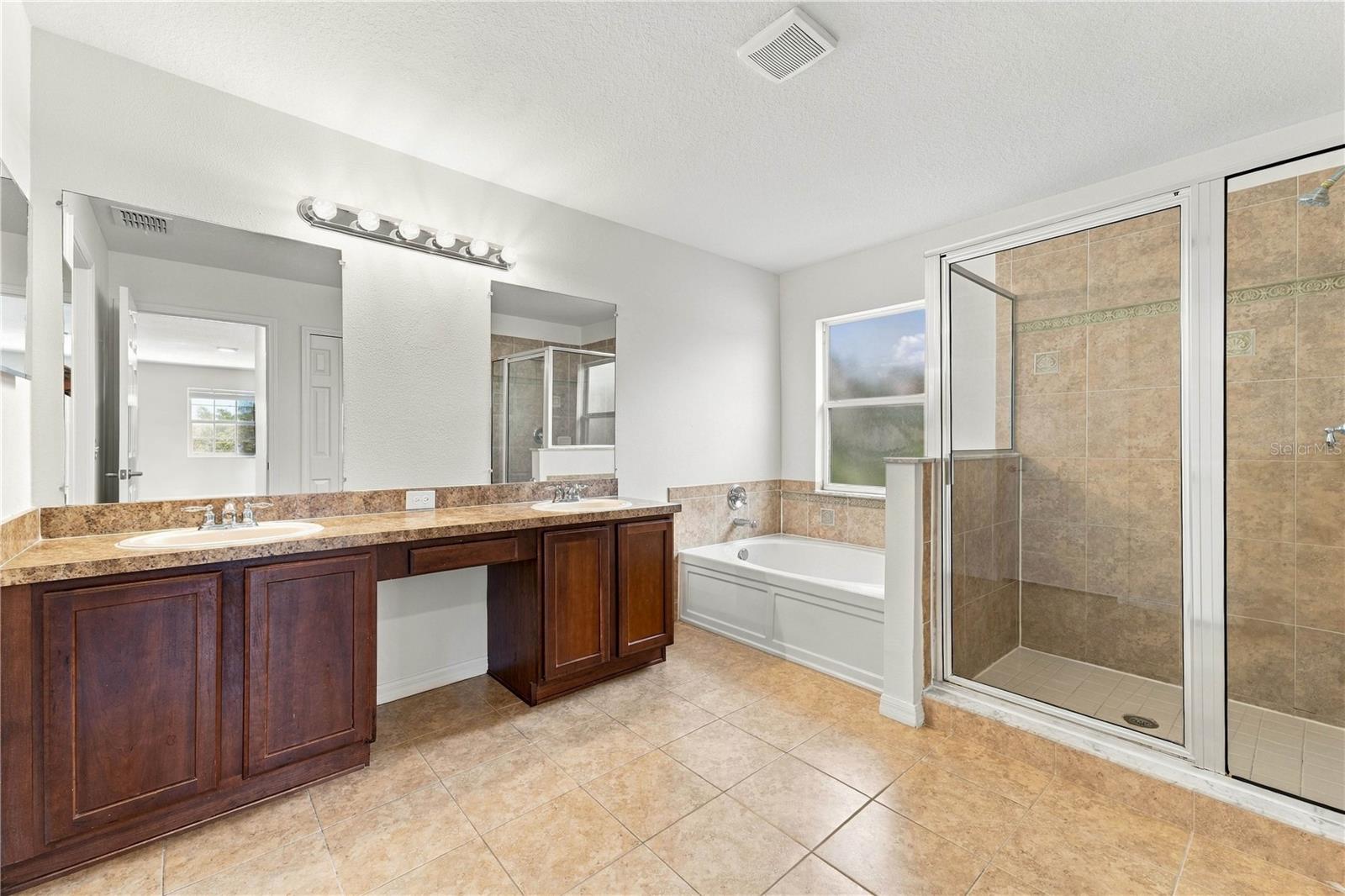 3247 CHESSINGTON DR — photo 20