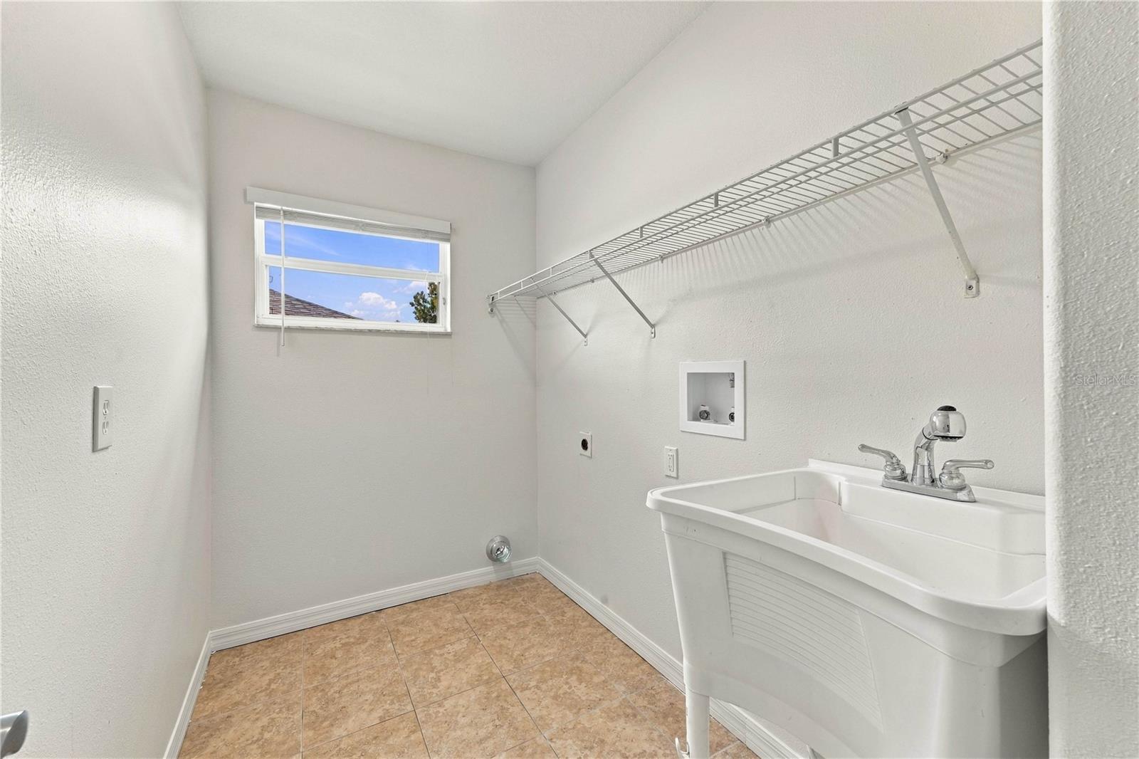 3247 CHESSINGTON DR — photo 30
