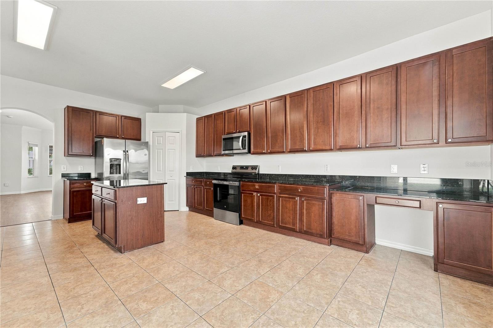 3247 CHESSINGTON DR — photo 9