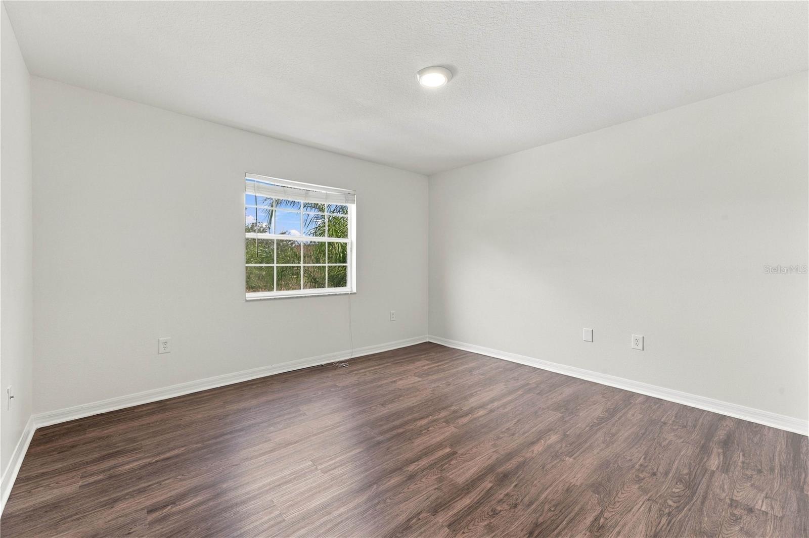 3247 CHESSINGTON DR — photo 26