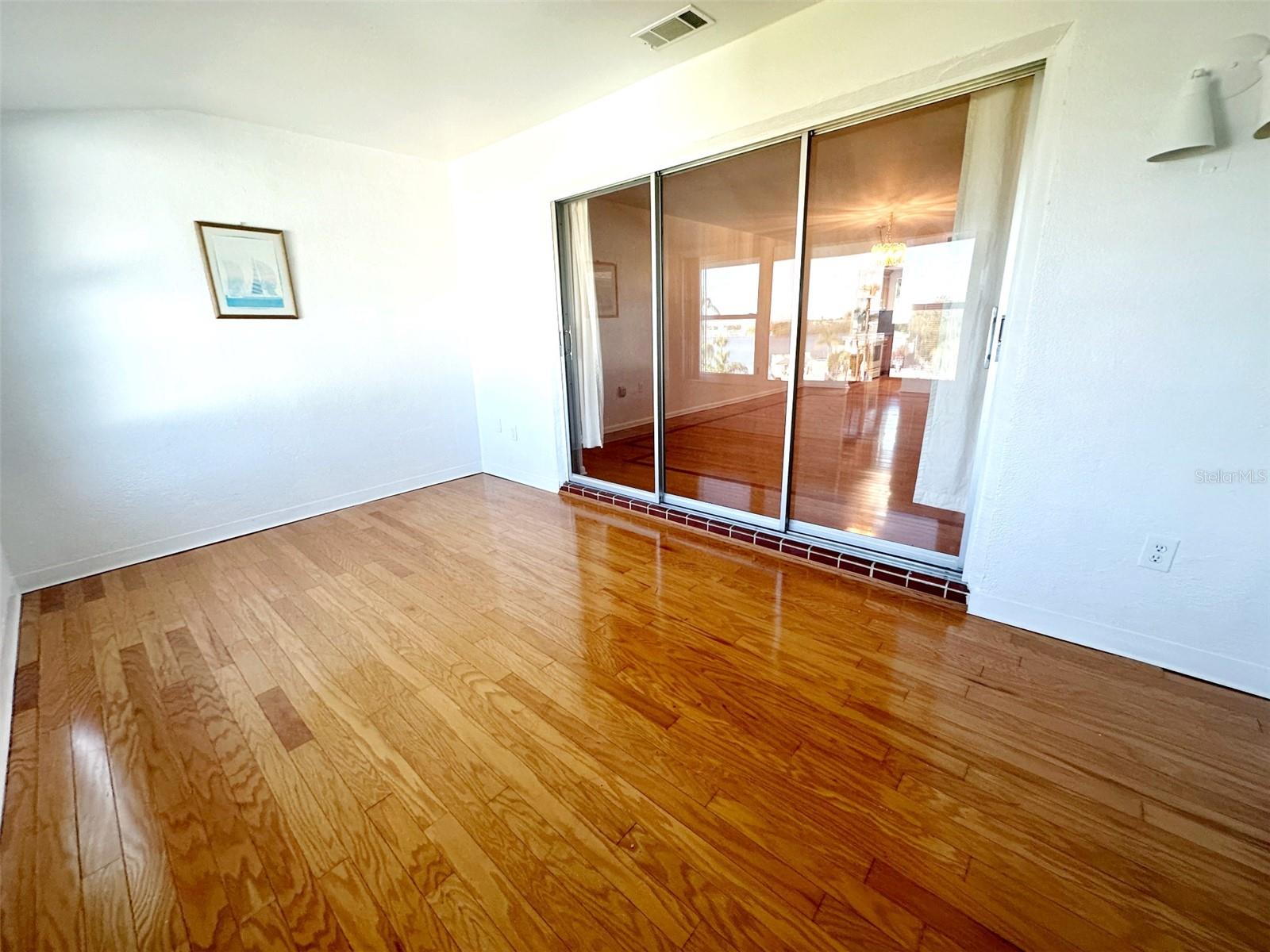 1819 SHORE DR S #307 — photo 6