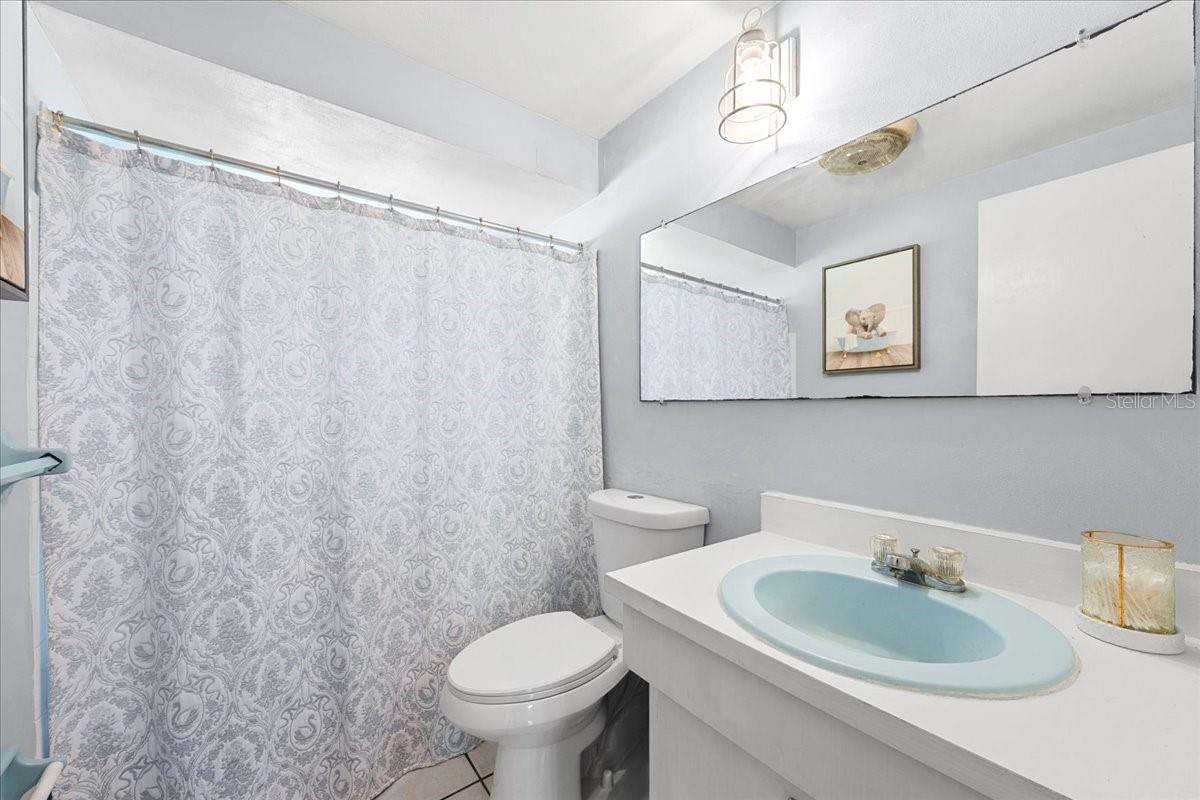 4041 WOODSVILLE DR — photo 20