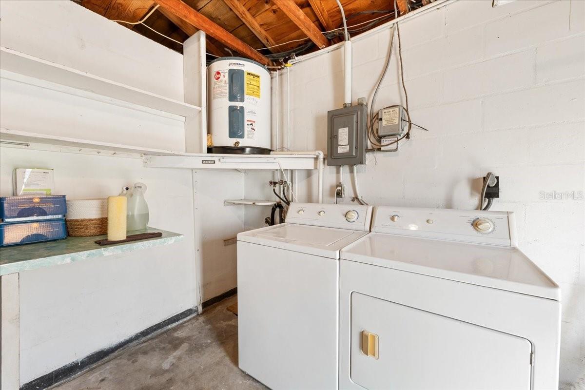 4041 WOODSVILLE DR — photo 30