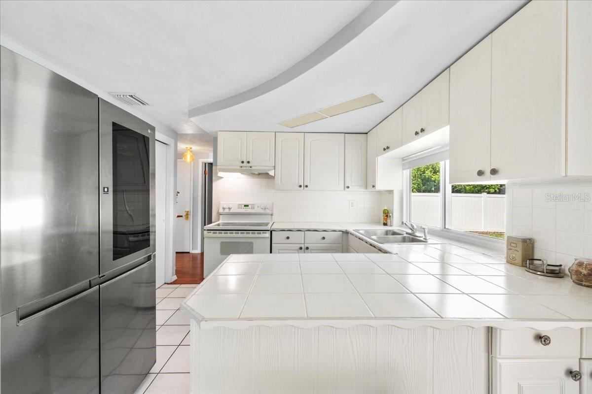4041 WOODSVILLE DR — photo 12