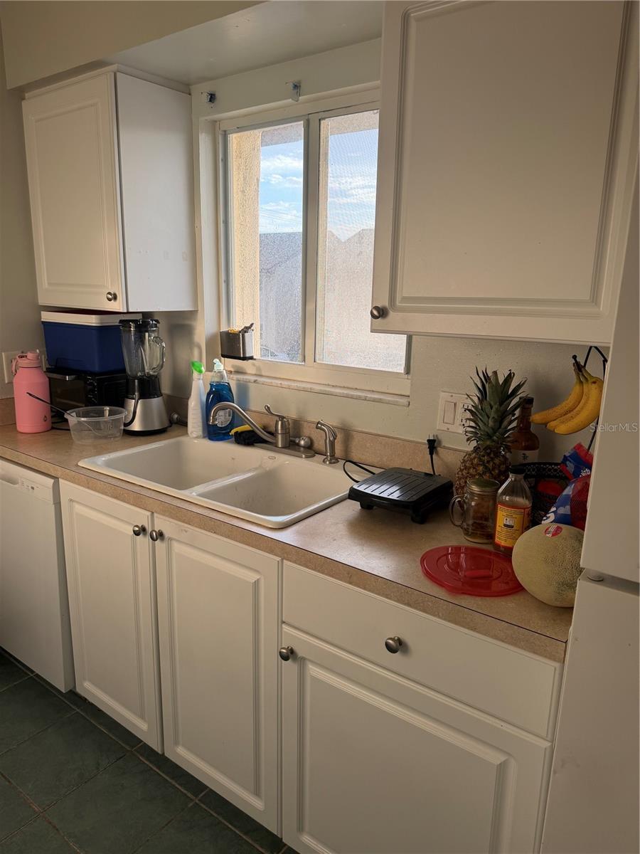 2716 HIDDEN LAKE BLVD #C — photo 4
