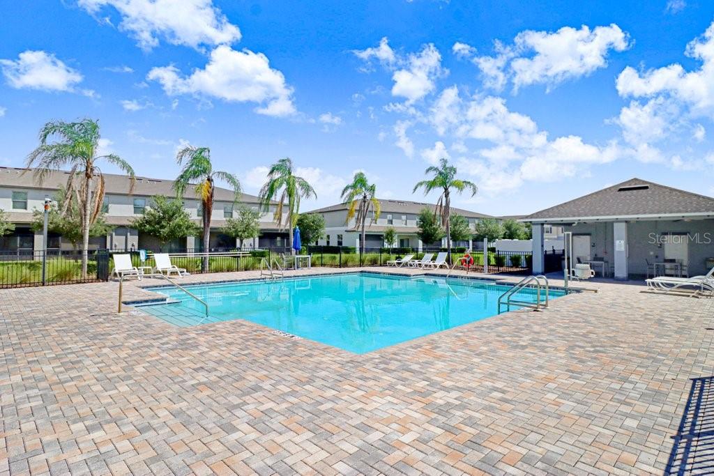 9536 PEMBROOKE PINES DR — photo 2