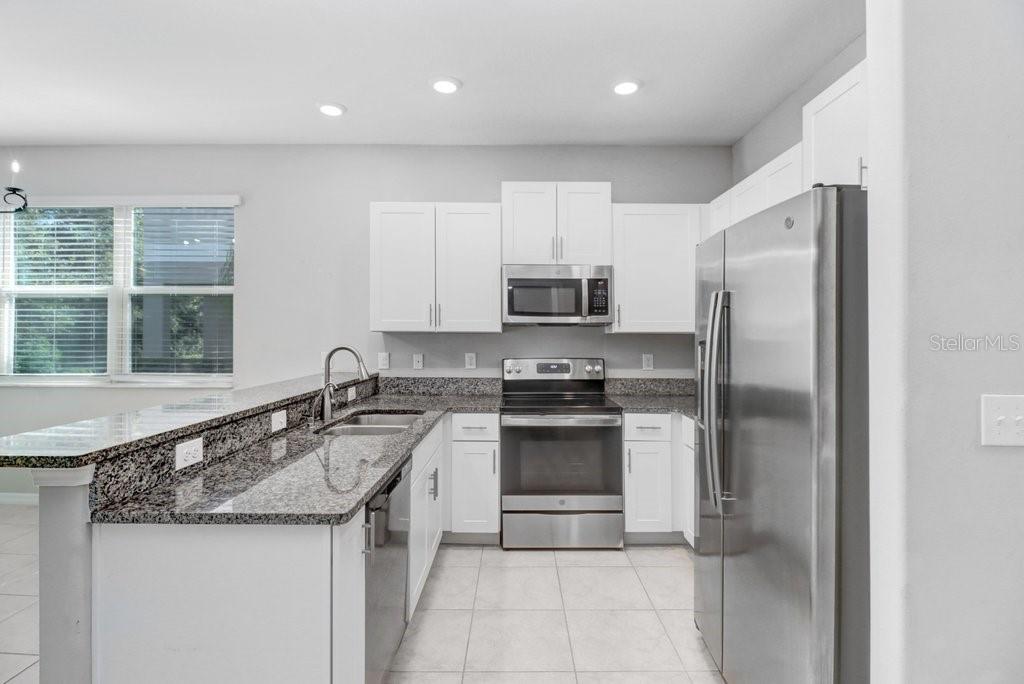 9536 PEMBROOKE PINES DR — photo 6
